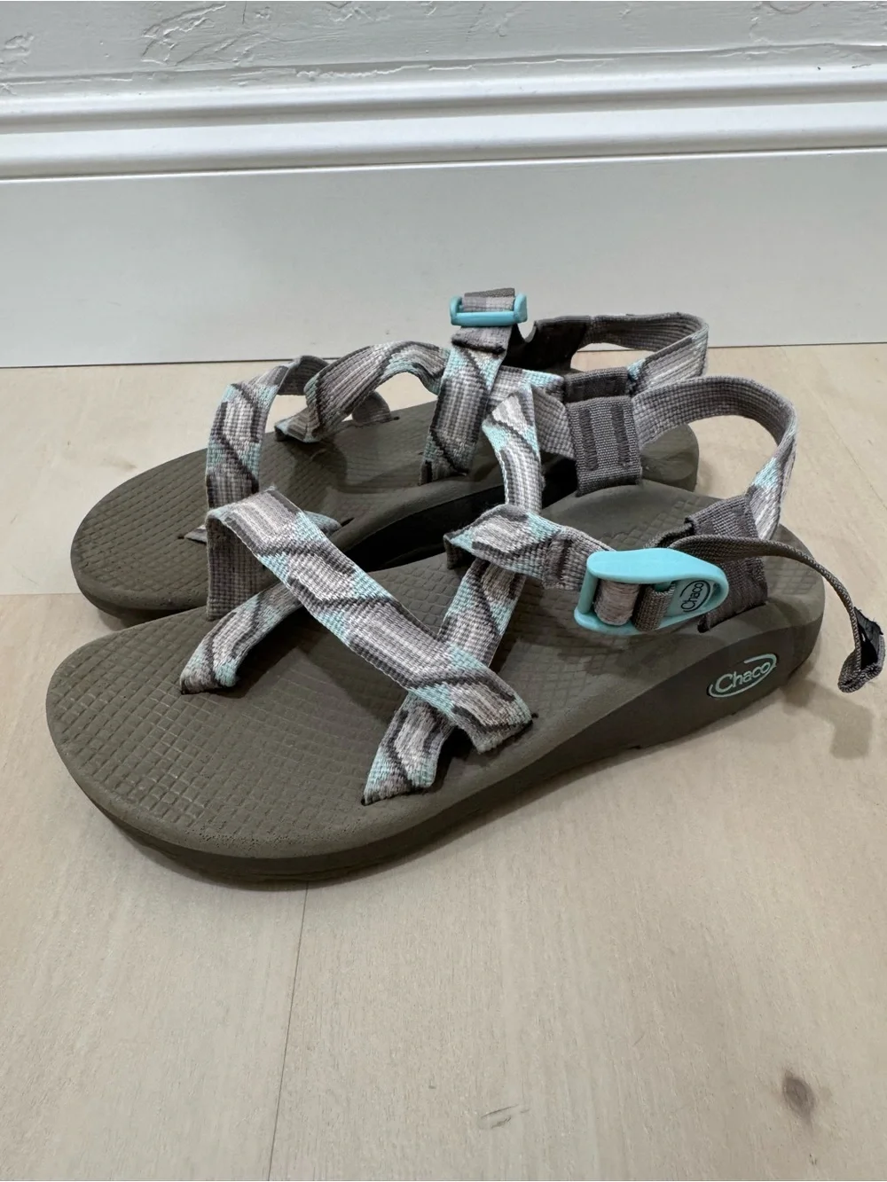 Chaco Sandals Women's Size 7  Z/Cloud 2 Sandals - Candy Gray